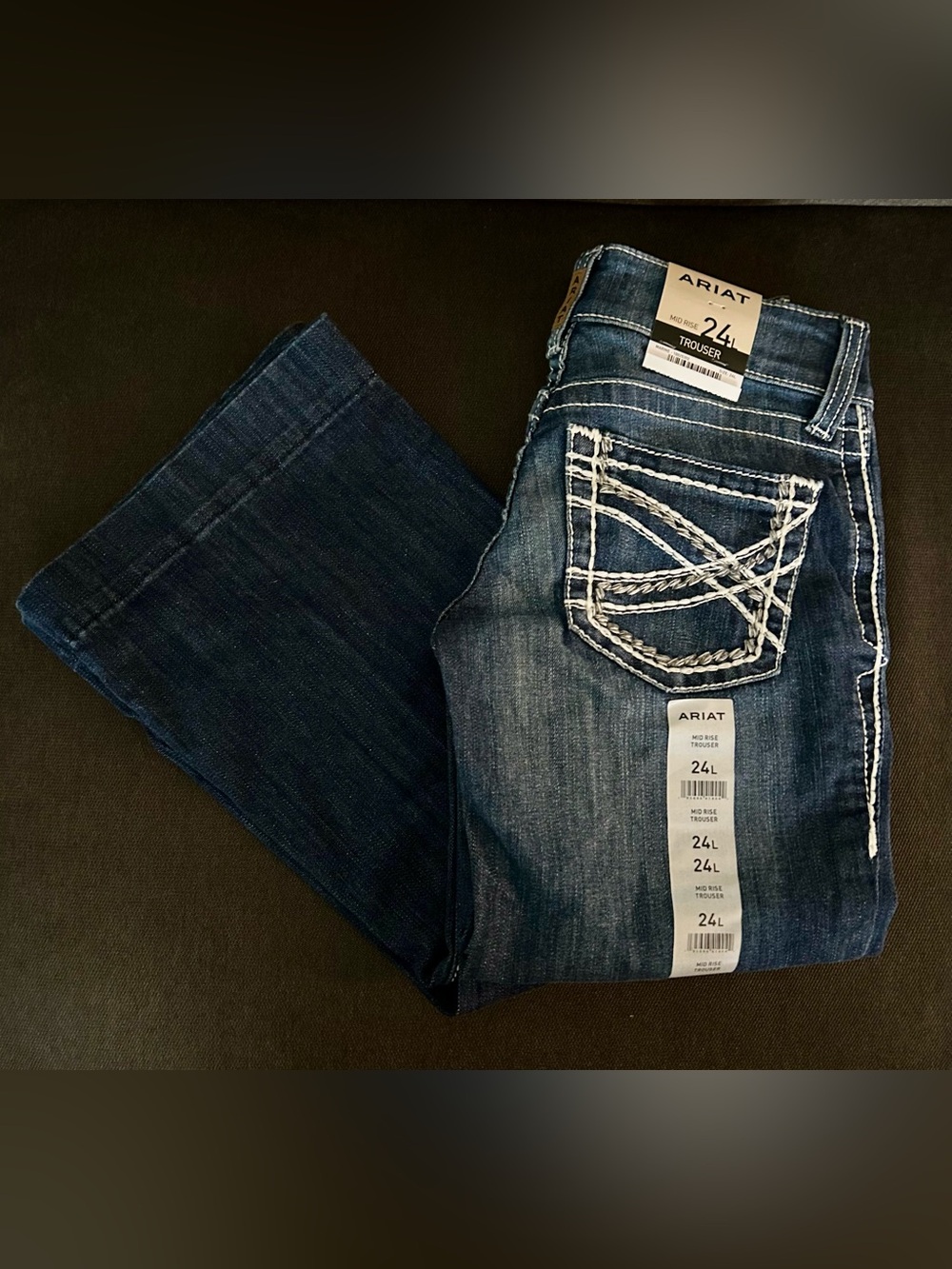 Ariat | Women’s Mid Rise Entwined Trouser Jeans